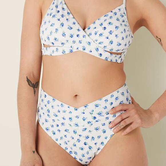 NWT PINK - Morning Sky Floral Cross Over Bikini Bottom - Size Medium - Picture 2 of 4